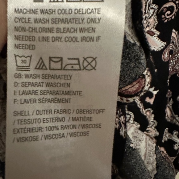 BNWT All Worthy Blouse - Picture 2 of 4